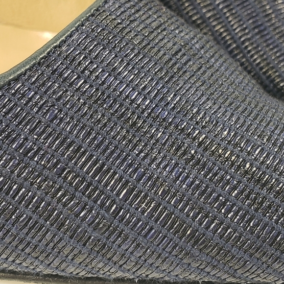 Manolo Blahnik Navy Blue Weave Embossed Pump High Heel sz EU 39 / US 8.5 - Picture 8 of 11